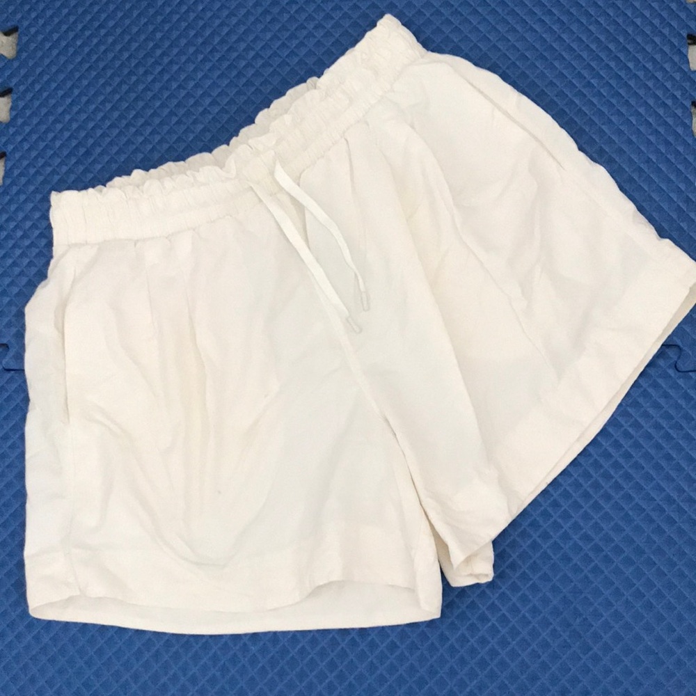❤️3X20 ALL IN MOTION Women's White Drawstring and Pleated Shorts | S